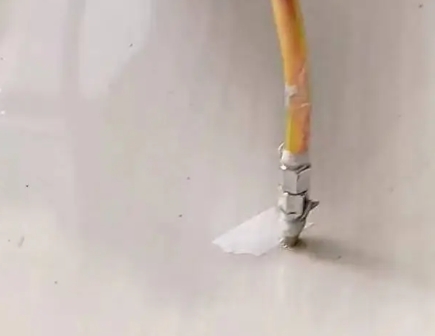 忻州瓷砖空鼓维修公司专业解答在瓷砖铺贴过程中，如果使用的砂料过粗（如全部使用了粗砂），可能会导致以下问题